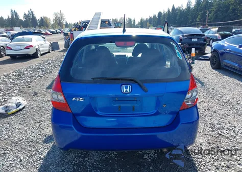 2008 Honda Fit from USA, damaged, VIN JHMGD374X8S041747